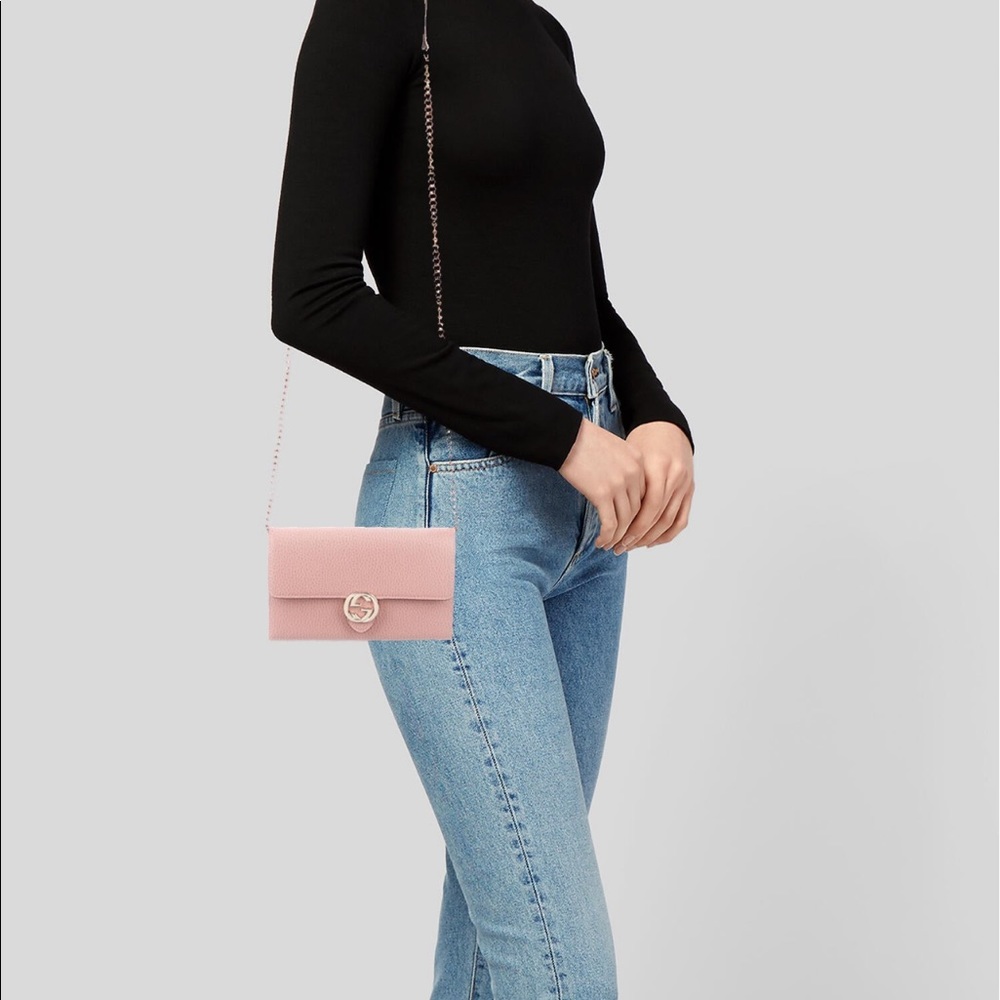 Gucci interlocking crossbody bag soft pink